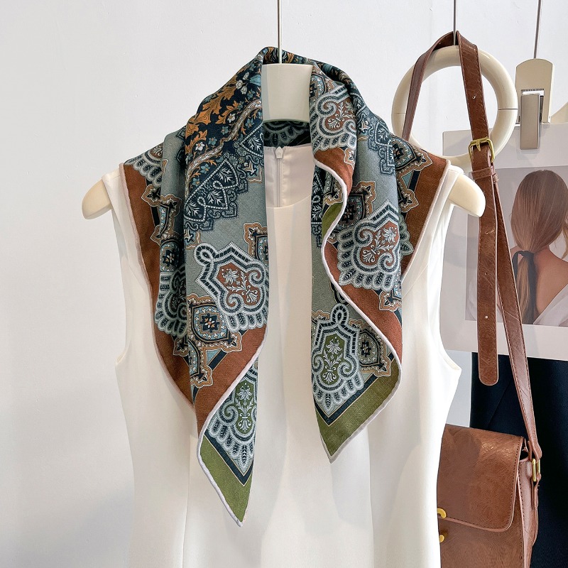 Central Compass Persian Floral – Shawl Wrap Winter recenzja i cena